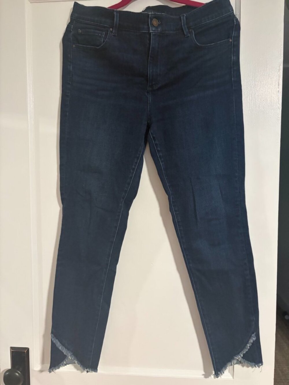 Ann Taylor THE SKINNY Jeans with Fringed Detail Hem, Size 10